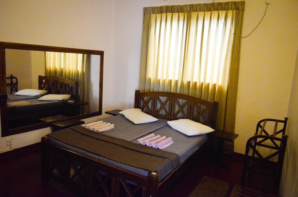 Yoho Mount Waves Hotel Colombo Phòng bức ảnh