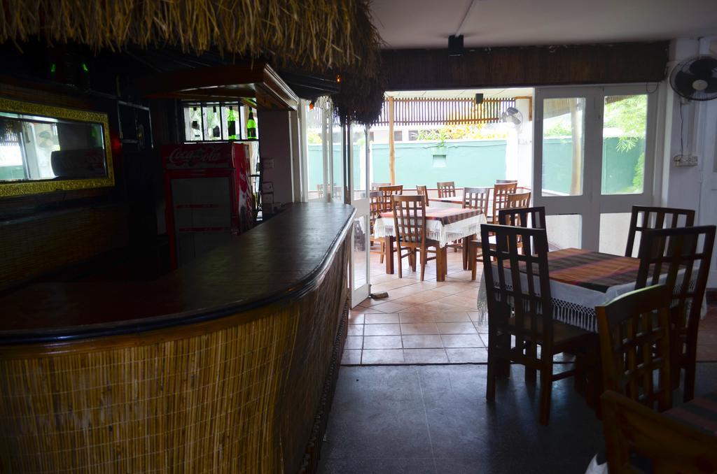 Yoho Mount Waves Hotel Colombo Ngoại thất bức ảnh