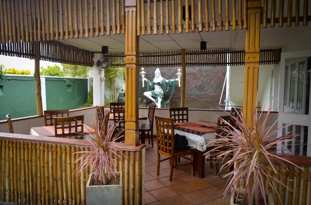 Yoho Mount Waves Hotel Colombo Ngoại thất bức ảnh